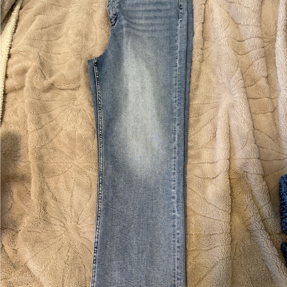 NWT Vervet Los Angeles Jeans SIze 32 Mom Cropped Jeans MSRP $70 Light Wash - Picture 5 of 10